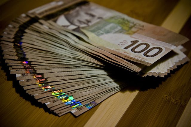 Canadian-Money
